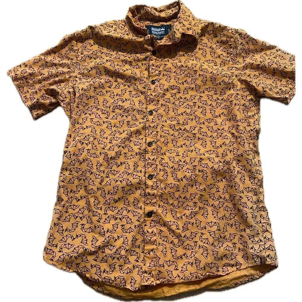 Monument Button Up Bat Shirt Halloween Men’s Size M 100% Cotton